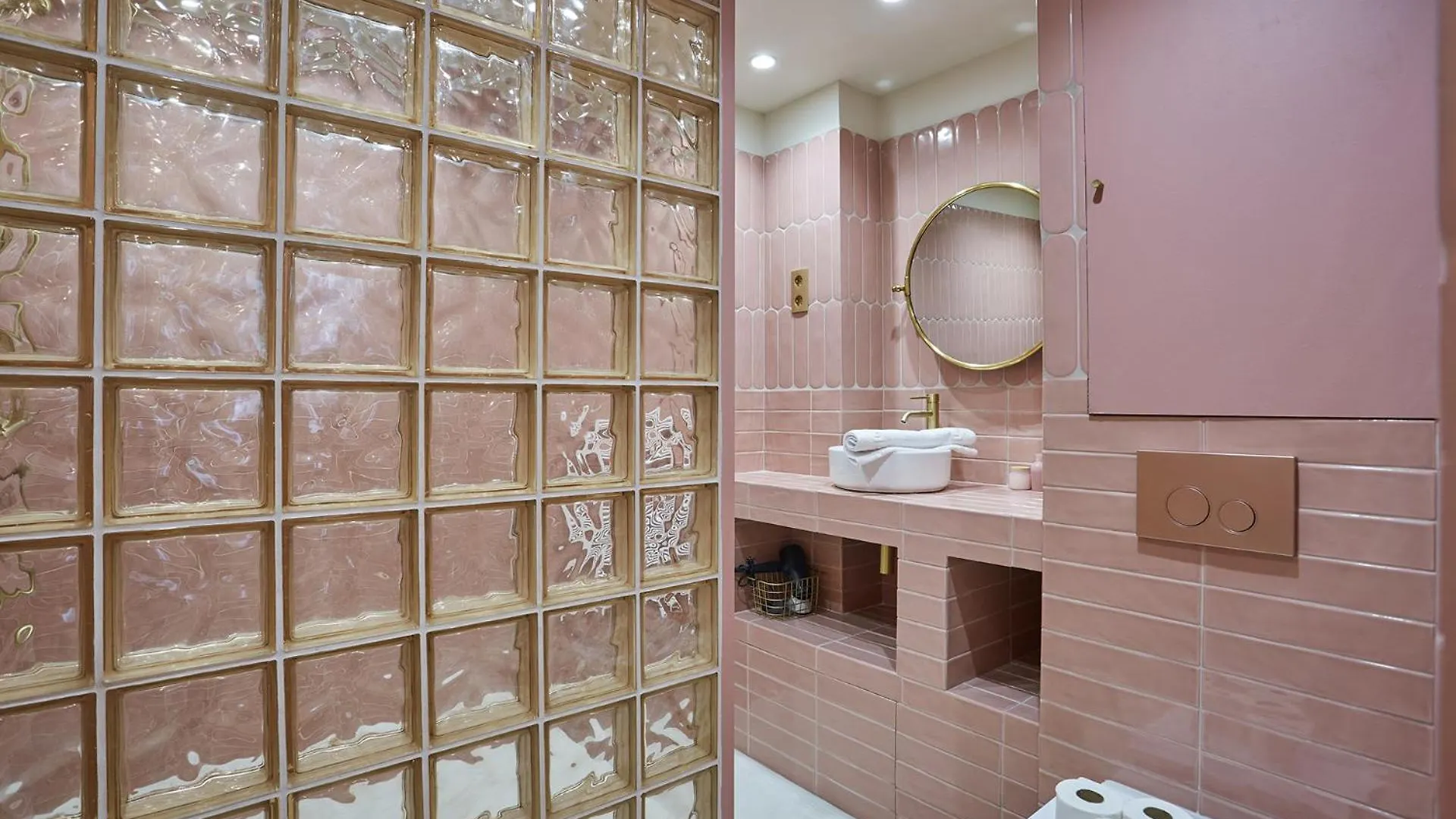 Apartment Center Of By Prestige Paris